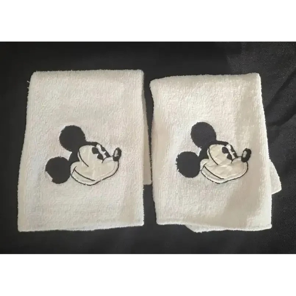 Mickey Mouse Bathroom Set- Towels Washcloths Shower Curtain Hooks & Art Book - Picture 11 of 16